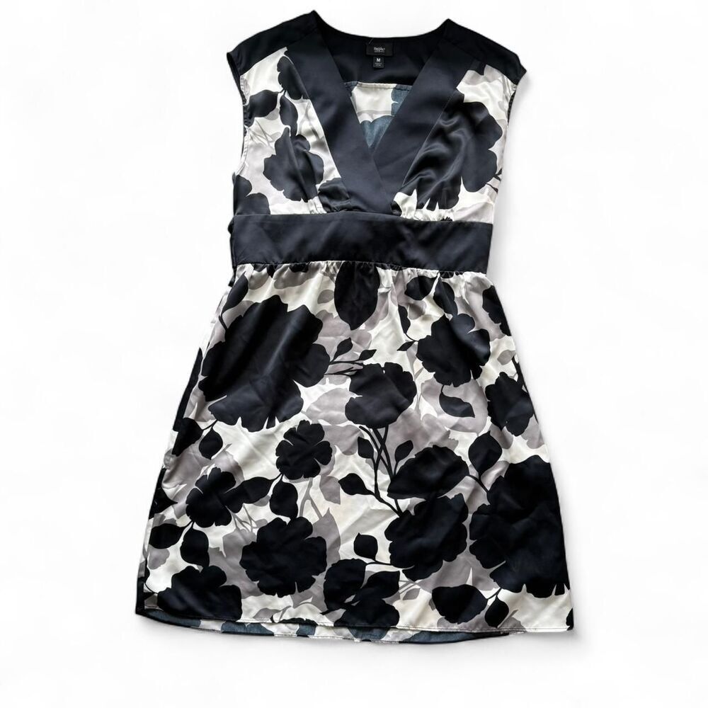 Vintage Y2K Mossimo | Black White Floral, Babydoll V-neck & tie back detail | M